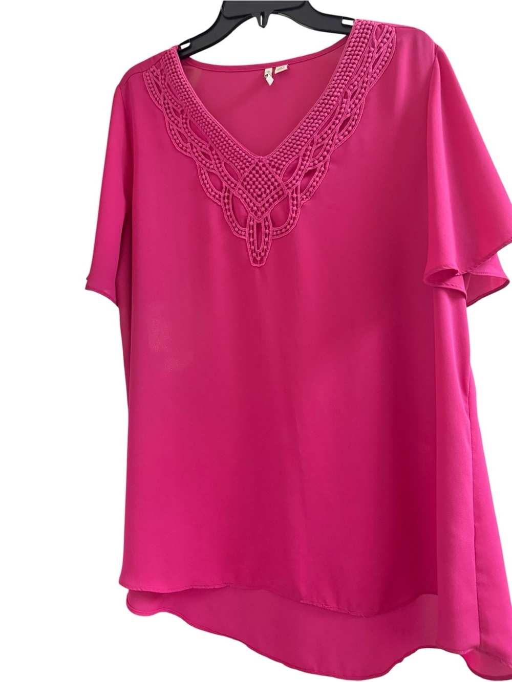 Womens Fuchsia pink sheer V-Neck Crochet Detail hi Lo blouse EUC Size XL